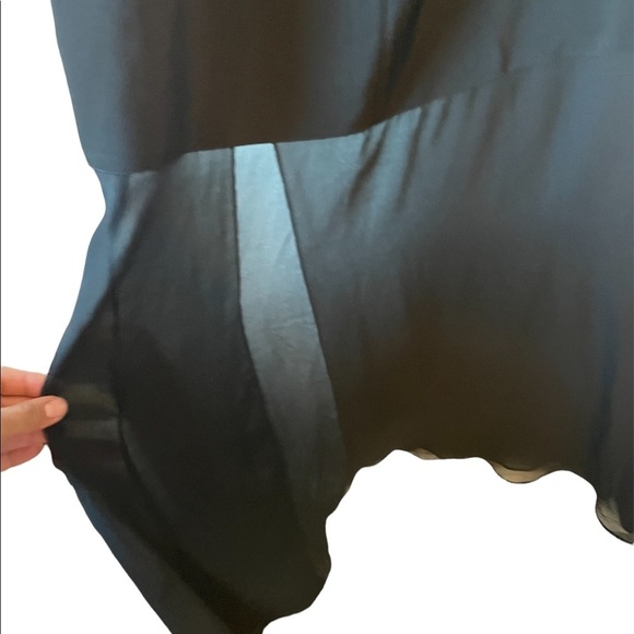 EXPRESS Black Crisscross Back Sheer Maxi Dress Size 8 - Picture 7 of 8